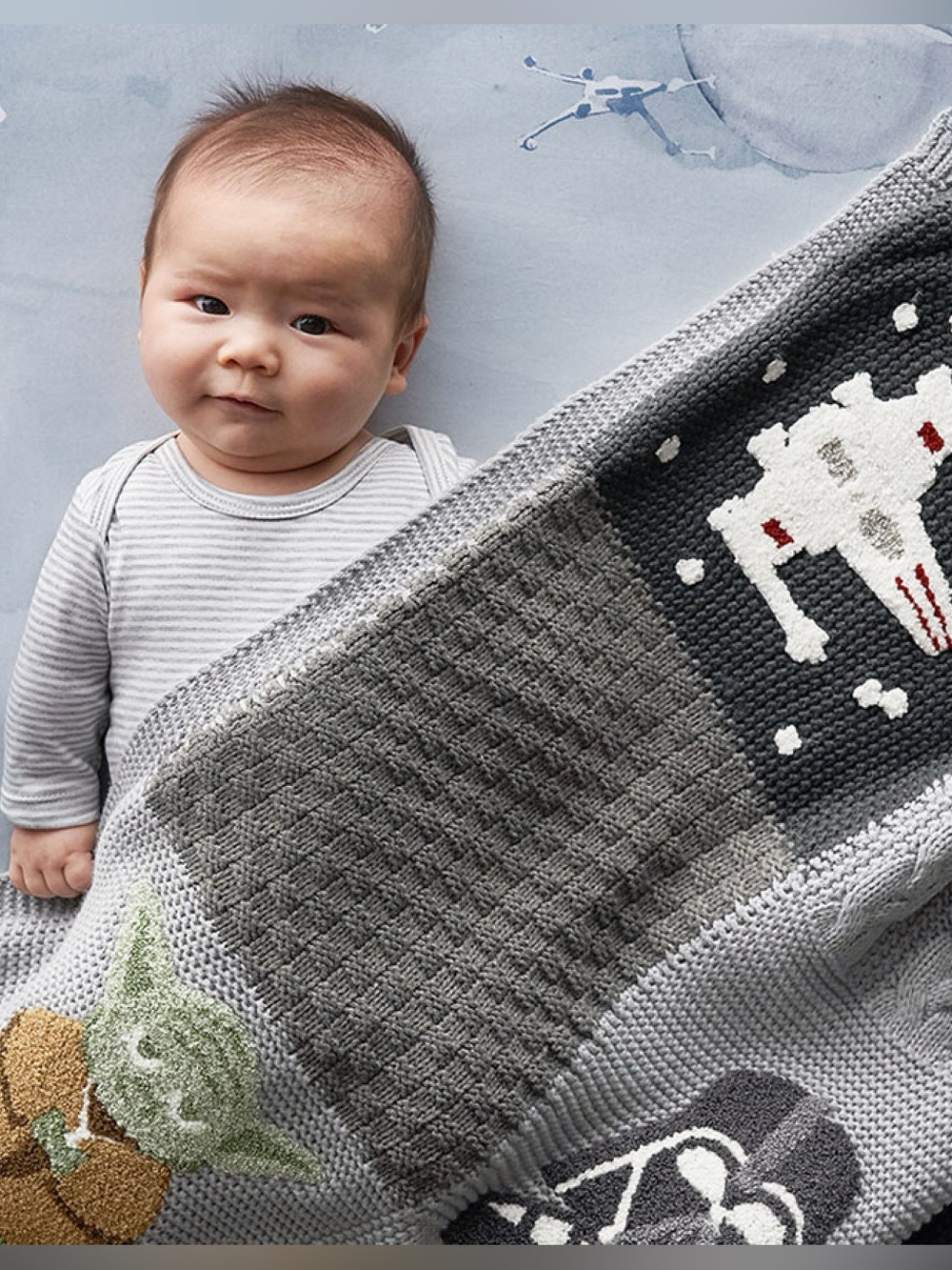 Pottery Barn Kids Star Wars Sherpa-Backed Patchwork Knit Baby Blanket - Picture 4 of 9